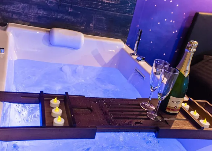 Love Room - Special Amoureux - Hyper Centre - Lorient